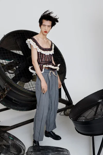 Look 25
